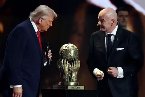 "قمة السلام وميدالية وجائزة سياسية".. لقطات من مراسم قرعة كأس العالم 2026 (صور)